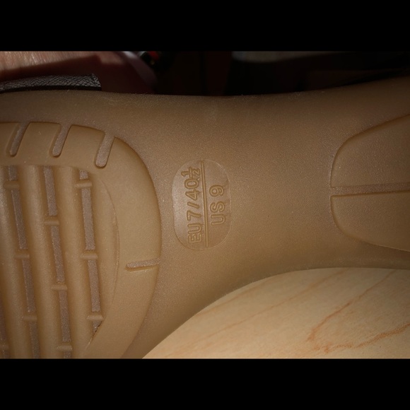 Sandals - Picture 3 of 3